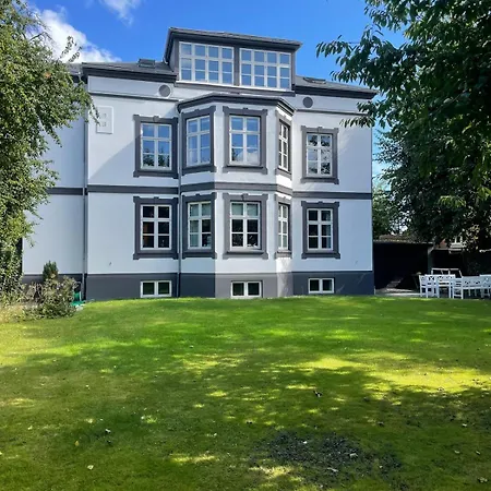 Luxury In The Embassy-area In Hellerup