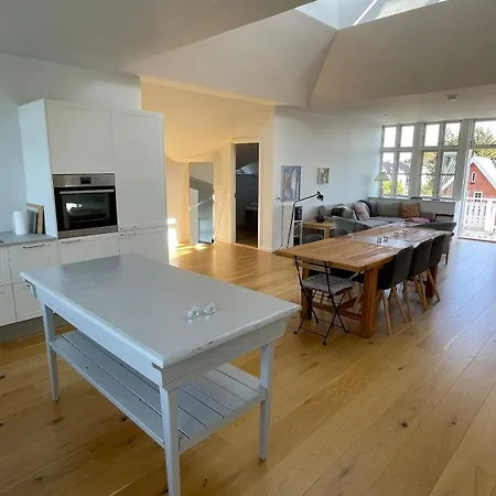 Luxury In The Embassy-area In Apartman *