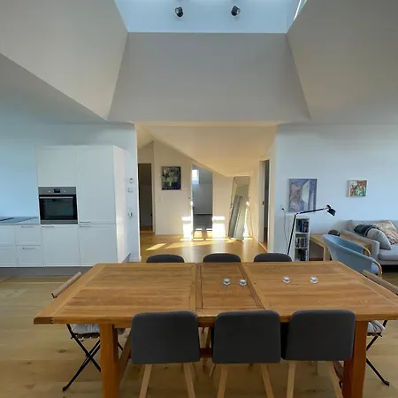 Luxury In The Embassy-area In Apartman